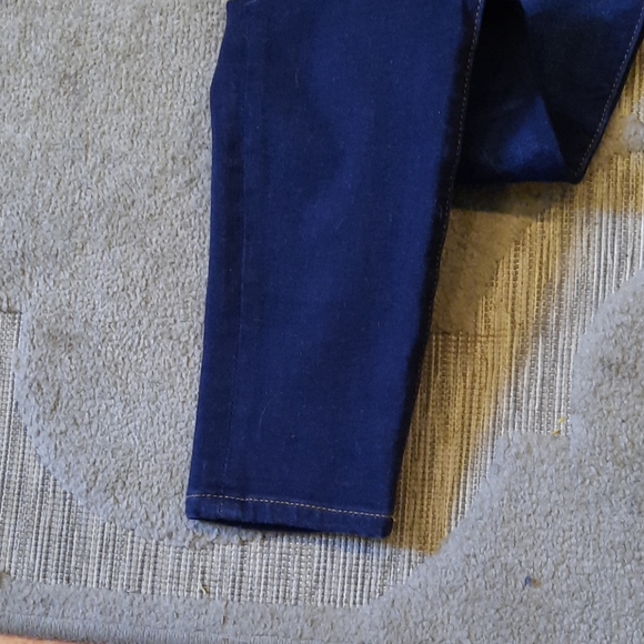 Woman's Jeans - Picture 2 of 3